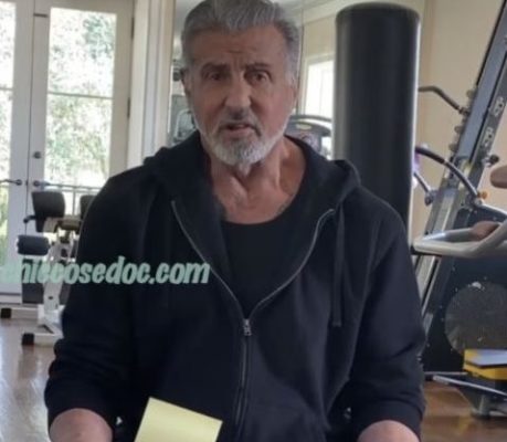 Sylvester Stallone, nel rispondere alle domande dei followers..