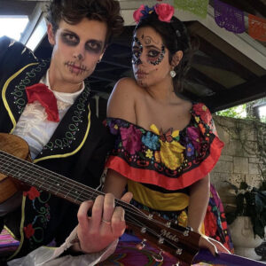 <b>"HALLOWEEN 2021" - Shawn Mendes e Camila Cabello come le maschere del "Dia de Los Muertos"..  Fonte: Instagram</b>