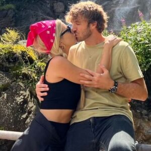 <b>“GRANDE FRATELLO VIP 4” - Reunion ad alta quota sulle Dolomiti, con nonna Eleonora Giorgi.. per i genitori tv, Paolo Ciavarro e Clizia Incorvaia, in visita all'attrice con il nipotino..   Fonte: Instagram Stories</b>