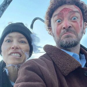 <b>“HALLOWEEN 2022” - Justin Timberlake e Jessica Biel come i ladri in trappola di "Mamma Ho Perso L'Aereo"..  Fonte: Instagram</b>